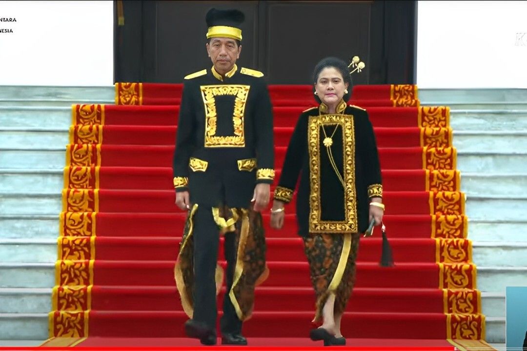 Mengenal baju Kustin, pakaian adat Kalimantan Timur yang dikenakan Presiden Jokowi saat upacara HUT ke-79 RI di IKN, Sabtu (17/8/2024).