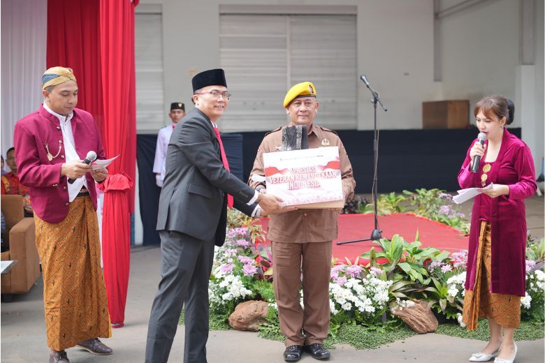 Sebagai perusahaan asli Indonesia yang memiliki nilai lokal kuat, MS Glow pun turut memeriahkan Hari Ulang Tahun (HUT) ke-79 RI. 