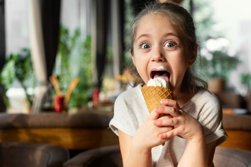 Ibu perlu tahu ternyata ada lima cara efektif mengontrol asupan makanan manis anak, termasuk batasi konsumsi!