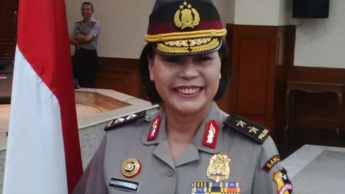 Jadi perempuan sekaligus Polwan pertama di Polri dengan pangkat tertinggi Jenderal Bintang 2, ini sosok Basaria Panjaitan.