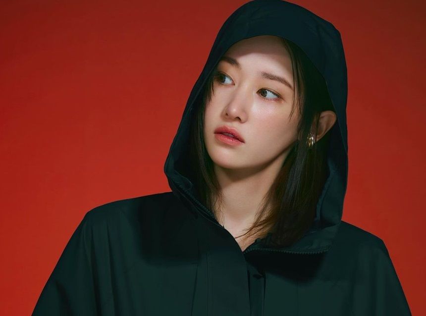 Jeon Jong Seo ungkap tantangan perankan karakter Ratu Woo di sinopsis drakor Queen Woo. Begini ceritanya.
