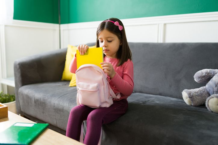 Selain mempertimbangkan usia, perhatikan apakah anak sudah memenuhi lima aspek ini sebelum mendaftarkannya masuk sekolah.