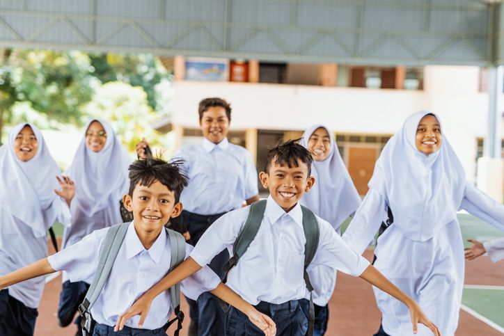 Semua murid naik kelas dalam implementasi Kurikulum Merdeka, ini aturan jika sekolah menentukan siswa tidak naik.