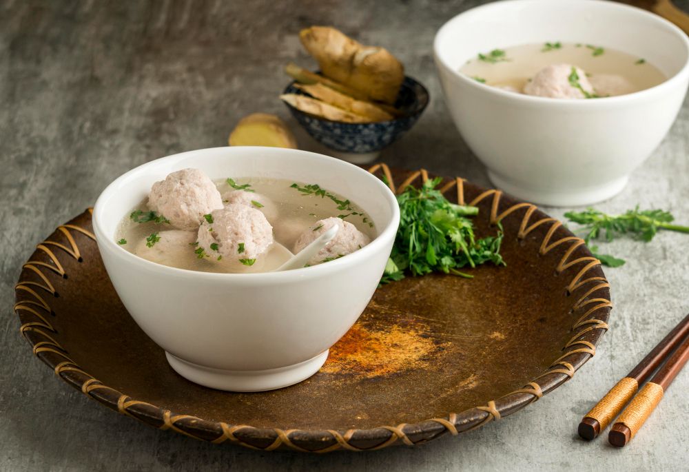 Kamu pencinta pedas wajib mencoba resep bakso ranjau mercon. Cita rasa pedas dan nikmat yang bisa dinikmati di rumah!