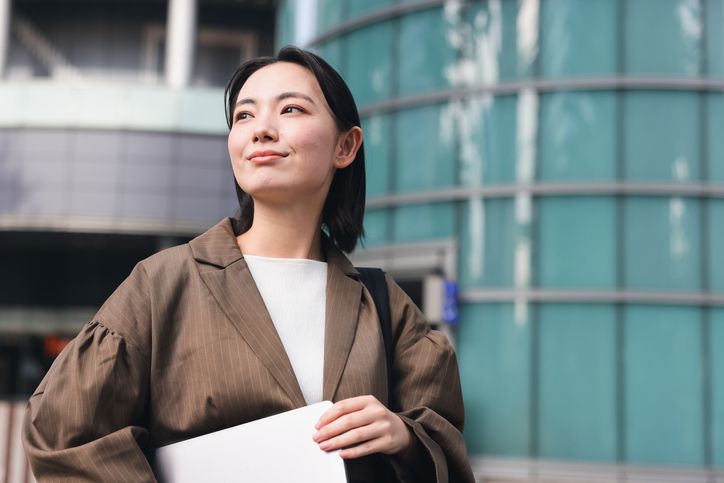 Kawan Puan ingin bekerja di Negeri Sakura? Ini syarat kerja di Jepang untuk wanita yang perlu kamu pahami sebelum bekerja di sana.