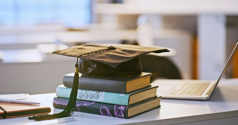 Beberapa pilihan beasiswa untuk mahasiswa biasa yang direkomendasikan pengguna media sosial X. Apa saja?