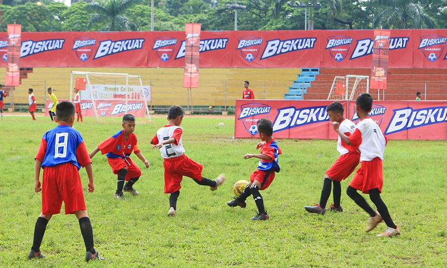 Ada peluang emas temukan potensi terbaik anak. Coba ikuti kesempatan latihan sepakbola bersama pelatih Manchester United untuk anak-anak.