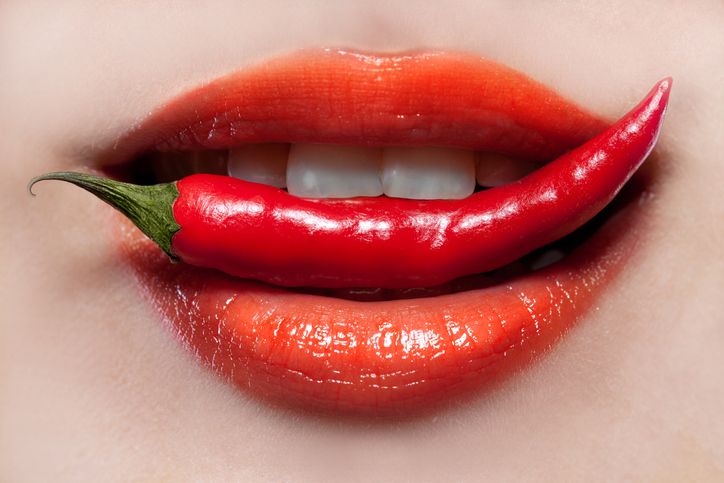 Meski suka pedas dan sudah terbiasa, pahami risikonya dan cara aman mengonsumsi makanan pedas. Seperti apa?