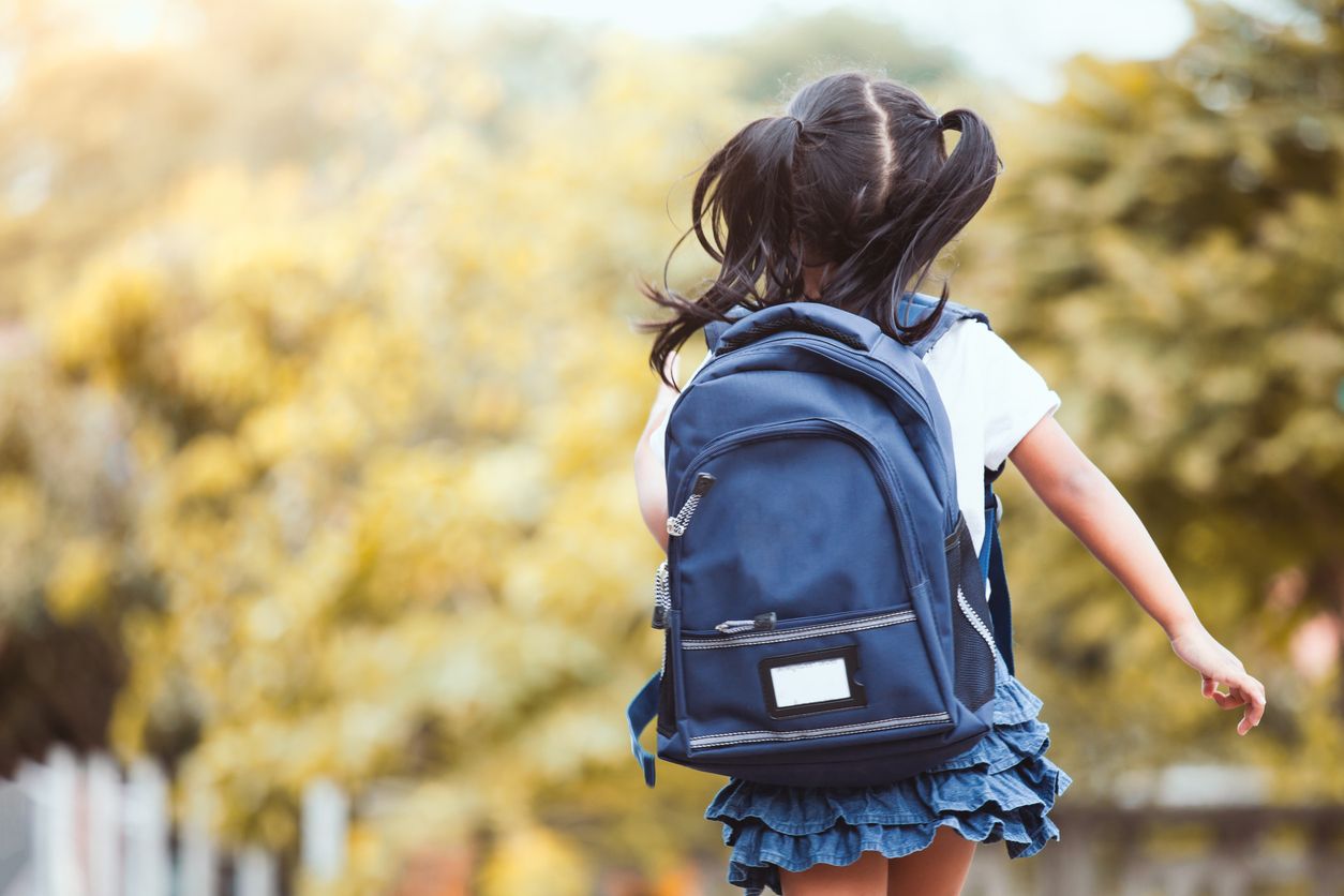 Memberikan akses pendidikan bagi anak perempuan bukan sekadar memberdayakan, tapi juga bisa meningkatkan pertumbuhan ekonomi sebuah negara.