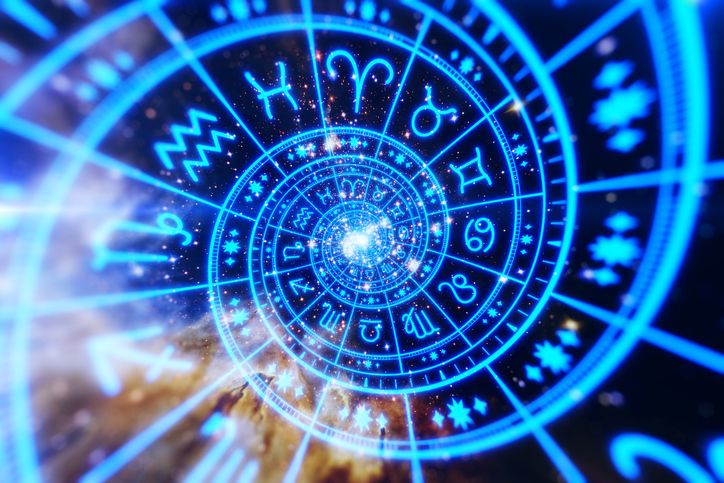 Pergolakan besar yang terungkap dalam ramalan zodiak November 2024 dari segi kehidupan pribadi, karier, sampai keuangan.