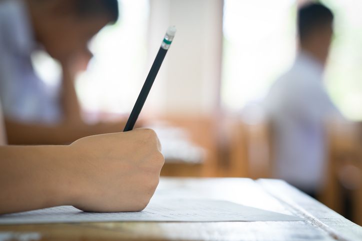 Pendaftar perlu tahu syarat lulus tes SKD CPNS 2024, termasuk memiliki nilai sesuai passing grade. Simak lengkapnya!