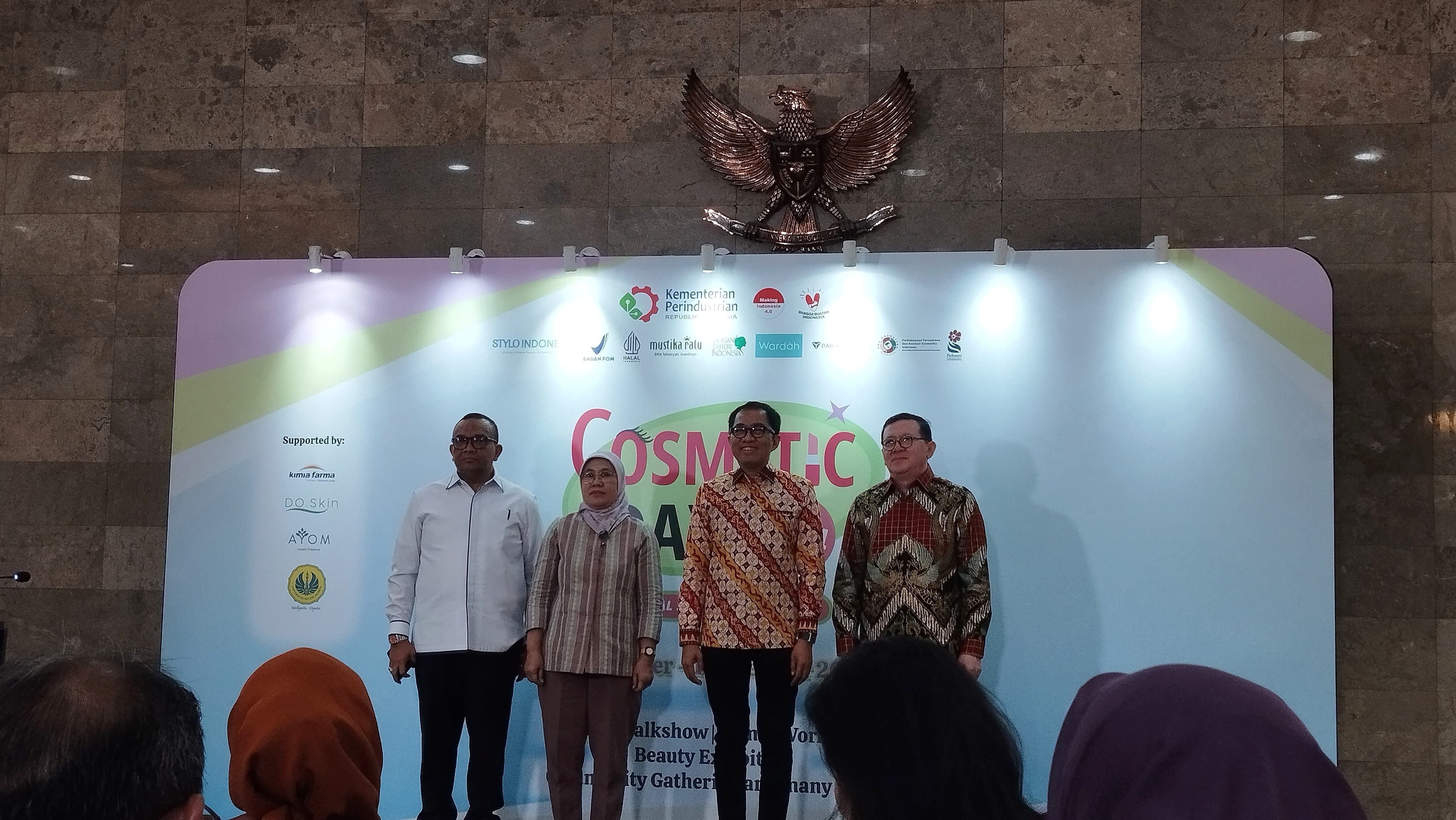 Pasar kosmetik Indonesia tumbuh pesat, Cosmetic Days hadir memberikan perempuan peluang untuk mengekspresikan diri dan meningkatkan kepercayaan diri.