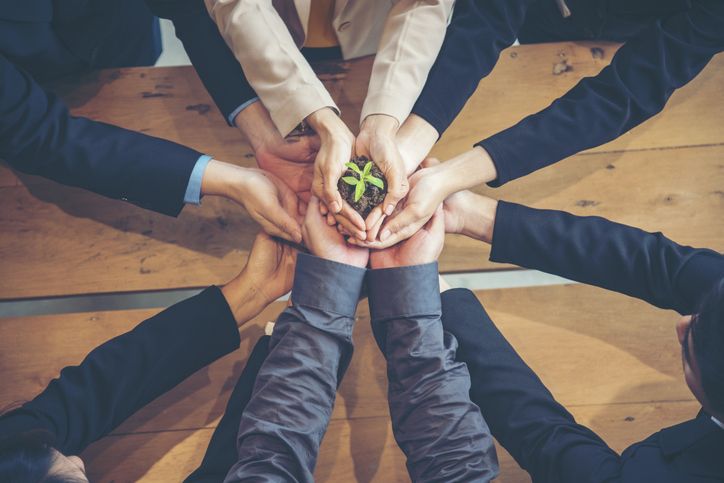 Memahami potensi pekerjaan ramah lingkungan atau green jobs di Indonesia dalam usaha mewujudkan green economy.