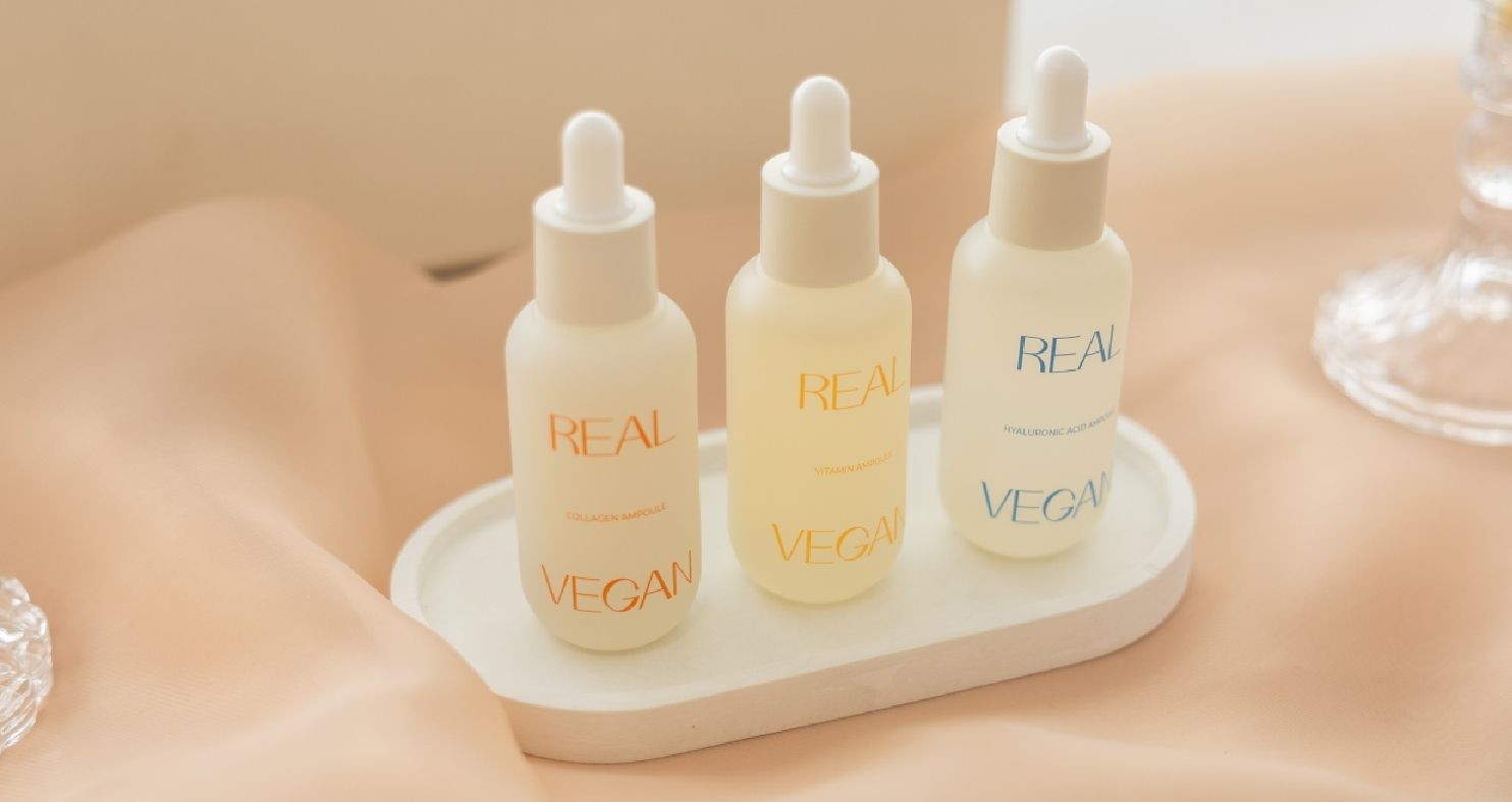 Ini rekomendasi skincare vegan dari brand Korea Klavuu yang bisa mencerahkan, mengencangkan dan melembapkan kulit.  