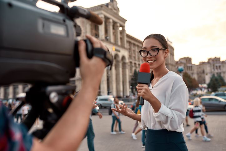 Reporter Felicia Amelinda bertaruh nyawa saat bertugas, berikut beberapa risiko menjalani profesi sebagai seorang jurnalis.