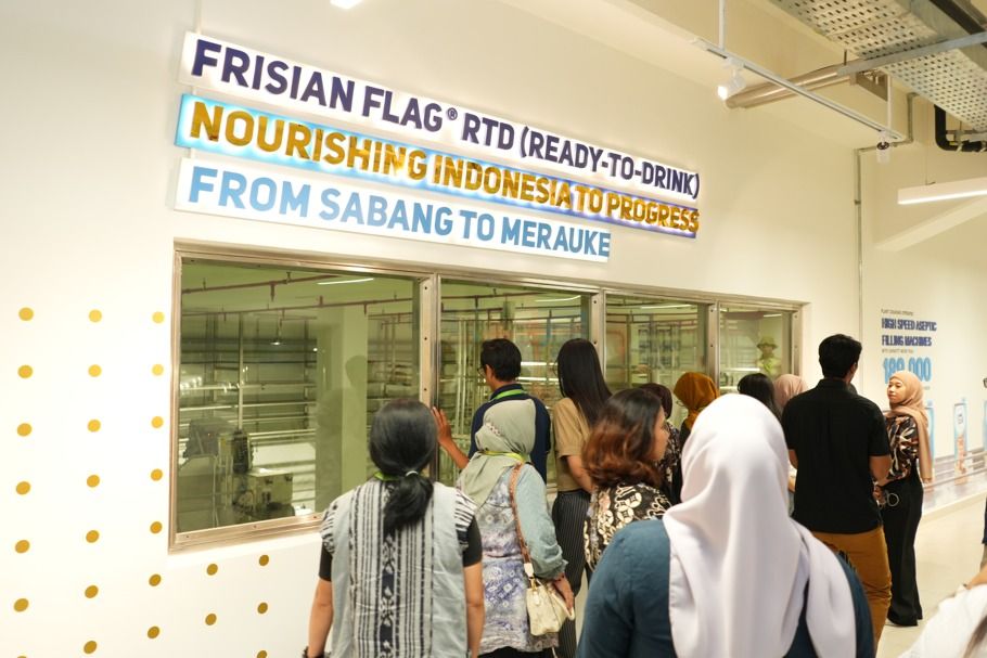 Untuk bantu atasi tiga beban malnutrisi, industri susu penting untuk penuhi kebutuhan gizi. Seperti Frisian Flag Indonesia yang resmikan pabrik baru.