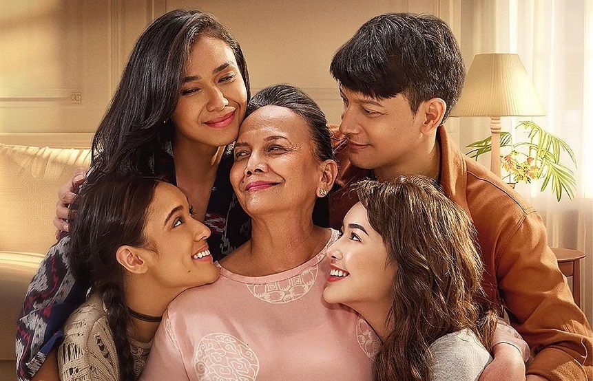 Film Bila Esok Ibu Tiada dijadwalkan tayang di bioskop mulai 14 November 2024. Berikut sinopsis film Bila Esok Ibu Tiada.