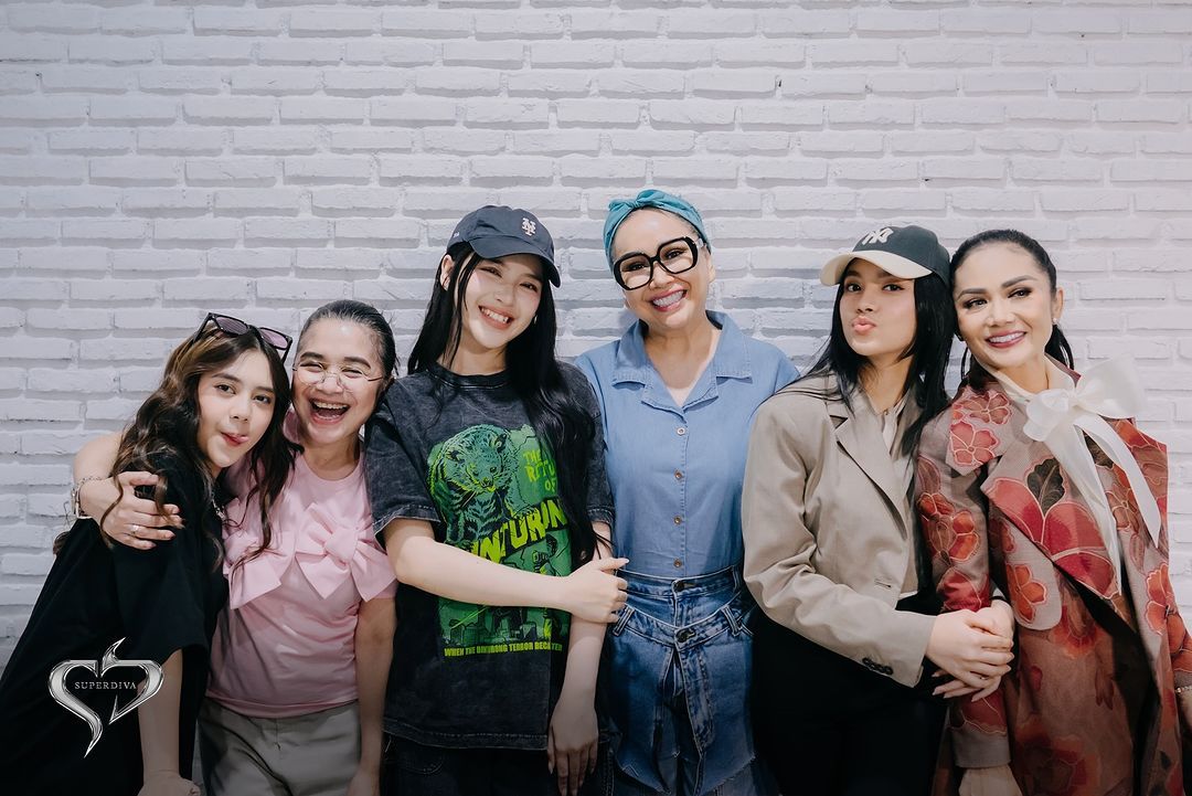 Sempat ubah tanggal, berikut sederet fakta konser Super Diva yang akan berlangsung Januari 2025 mendatang.
