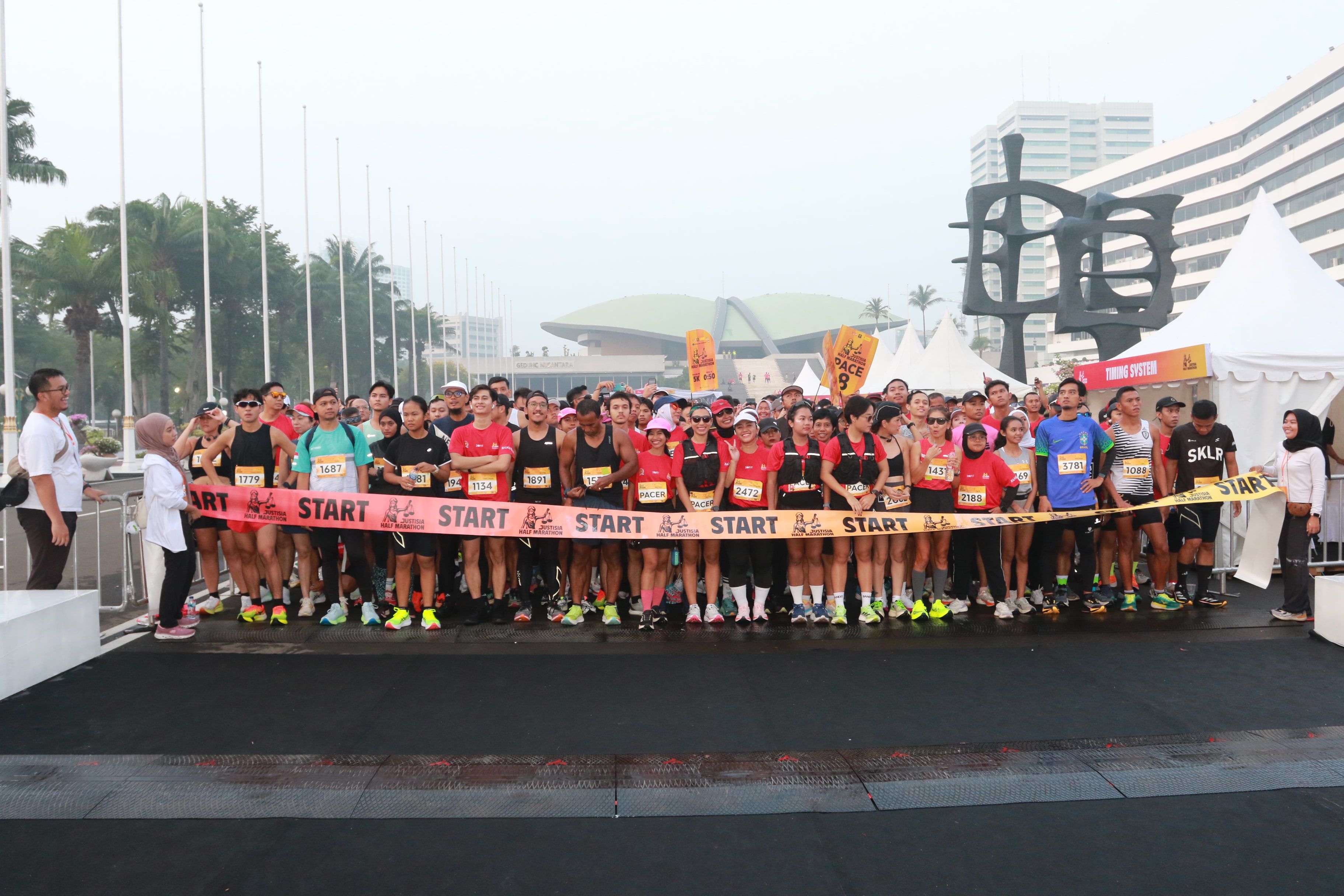 Justisia Half Marathon 2024 bersama 20FIT Group dan Ikatan Alumni Fakultas Hukum Universitas Indonesia sukses digelar, Minggu (17/11/2024).