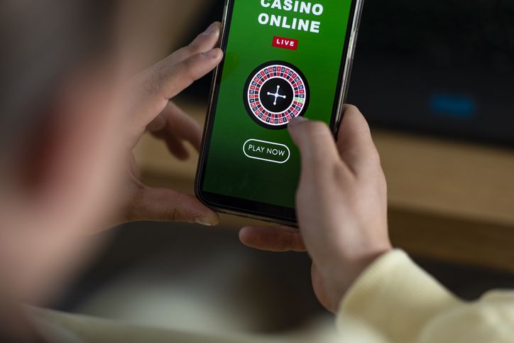 Tips mencegah anak remaja terlibat judi online setelah temuan Mendikti Saintek terkait 960.000 pelajar dan mahasiswa Indonesia terjerumus judol.