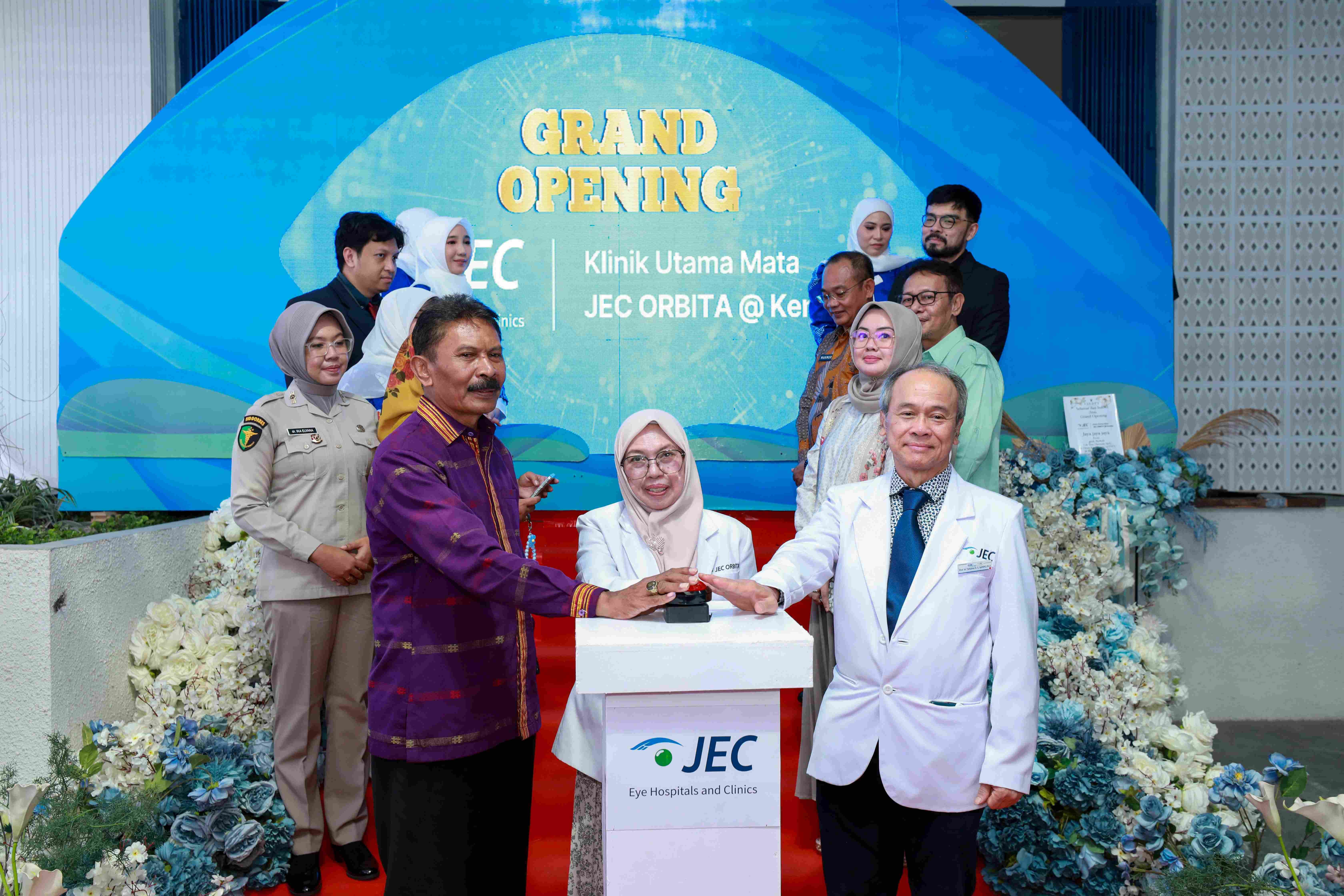 Lengkap dan berstandar internasional, jaringan JEC Eye Hospitals and Clinics membuka Klinik Utama di Kendari, Sulawesi Tenggara.