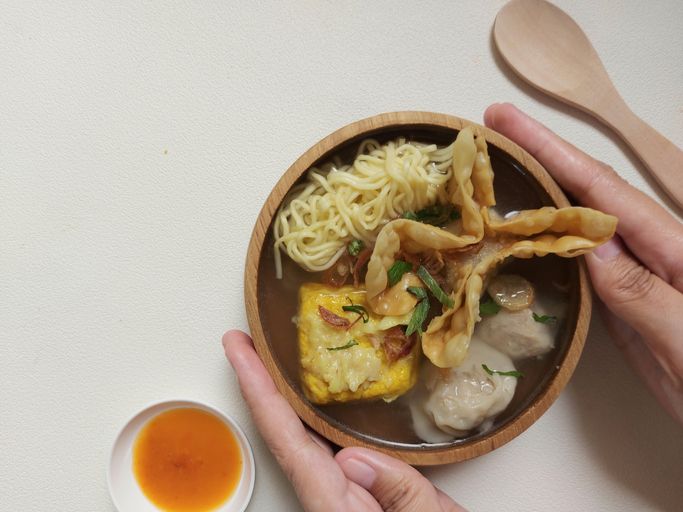 Resep bakso Malang enak, mulai dari bahan utama, kuah, hingga pelengkapnya. Paling cocok dikonsumsi saat musim hujan.