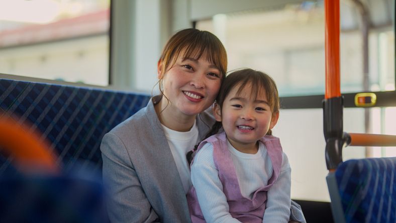 Ahli bagikan tips mudik dengan anak sesuai dengan jenis transportasi. Mulai dari transportasi darat, laut, dan udara.