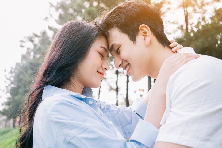 Berikut penjelasan tentang intimacy issues dan berbagai jenisnya, tak hanya keintiman fisik. Simak selengkapnya!