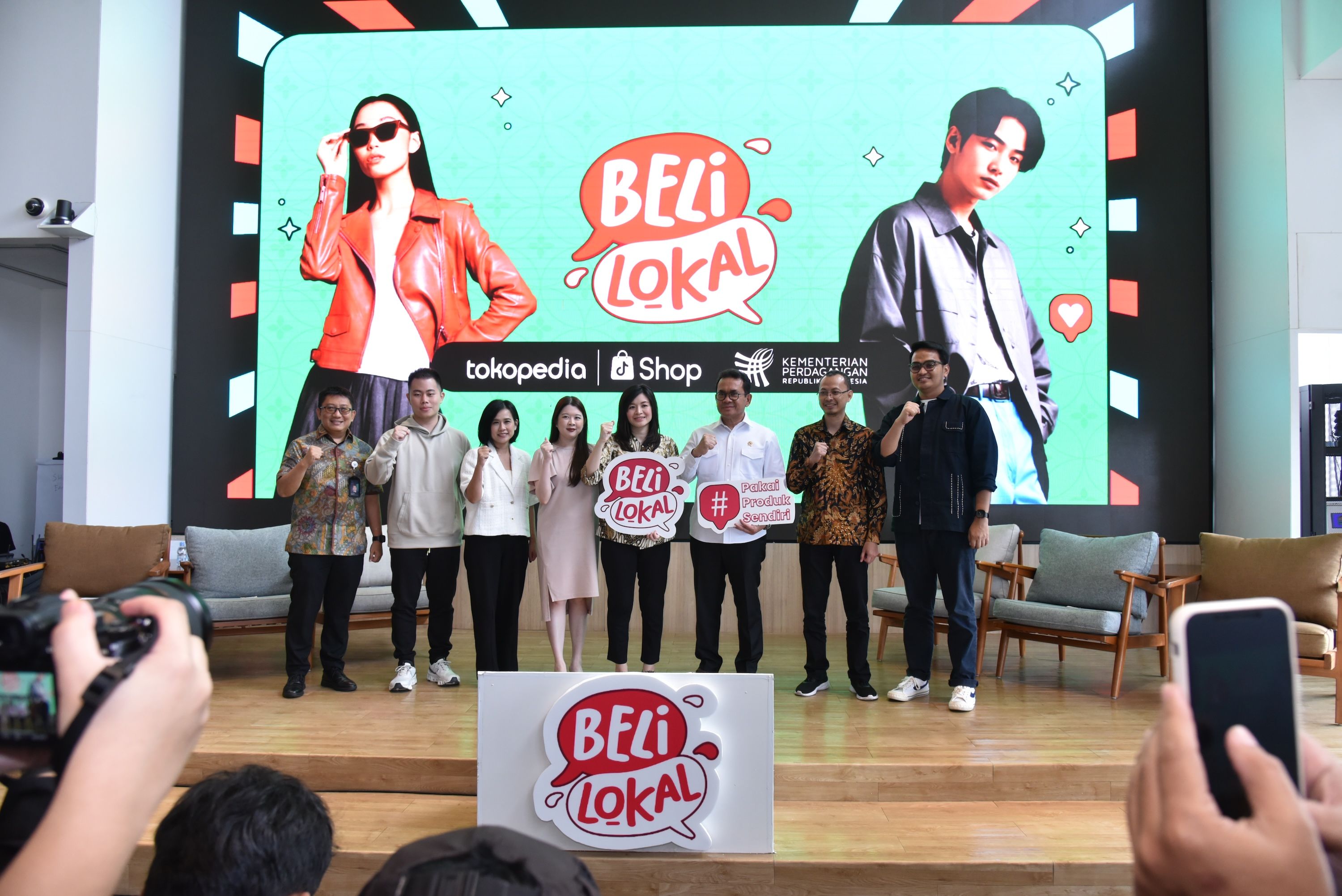 Tokopedia dan ShopTokopedia rayakan 1 tahun kolaborasi dengan kampanye Beli Lokal yang mendorong UMKM dan meningkatkan penjualan hingga 95 persen.