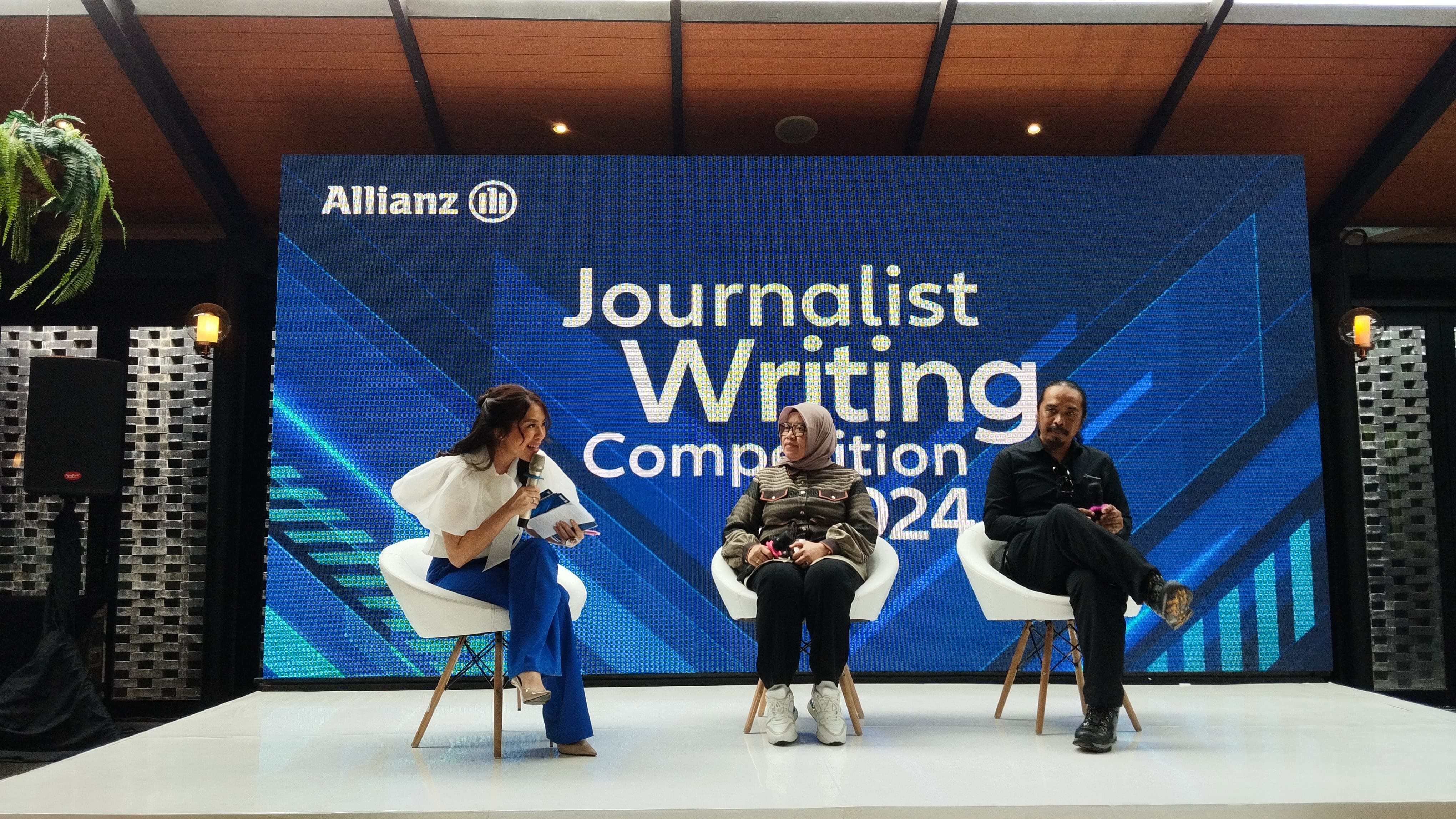 Allianz Indonesia soroti pentingnya kolaborasi industri asuransi dan media dalam meningkatkan literasi keuangan di tengah ketidakpastian ekonomi.