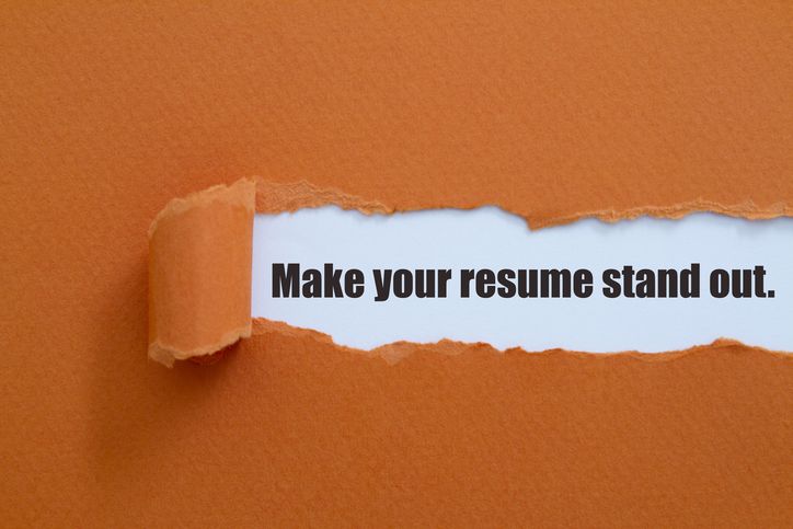 Kamu mencari peluang karier baru di tahun 2025? Berikut langkah cerdas menyiapkan CV untuk melamar pekerjaan di tahun baru.