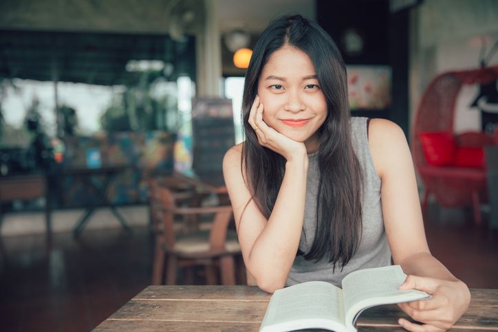 Perempuan dengan kepribadian introvert disebut bakal jadi istri terbaik. Berikut sejumlah alasannya yang perlu kamu tahu!