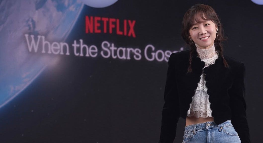 Gong Hyo Jin ungkap alasan tertarik bintangi drama Korea When the Stars Gossip yang tayang di Netflix.