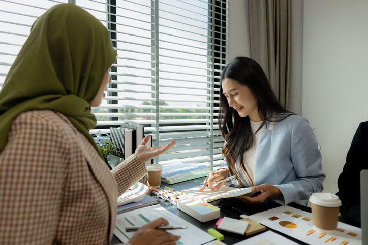 Hindari kalimat ini karena bikin kamu tampak kurang percaya diri. Gunakan ungkapan berikut sebagai alternatifnya!