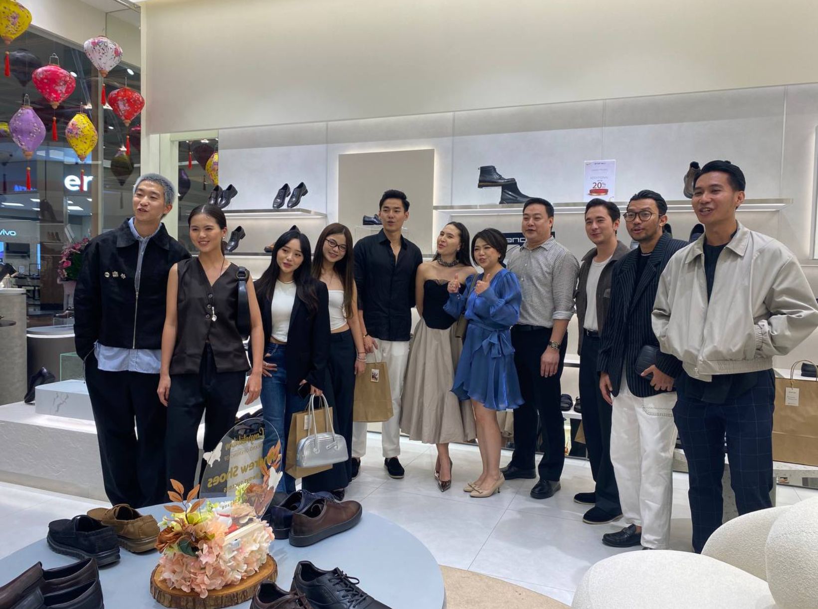 Andrew Shoes buka store baru di Jakarta Barat, ada banyak diskon menanti. Simak penjelasan selengkapnya!