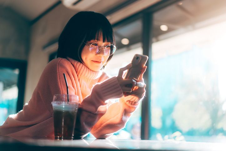 Platform perjodohan di Asia ini memprediksi budaya kencan di tahun 2025. Seperti apa hubungan romantis di masa depan berkembang?