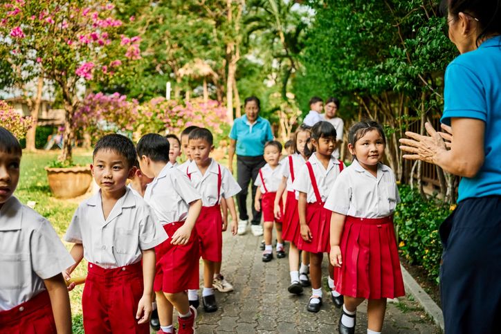 Viral study tour di pantai tewaskan sejumlah siswa, ini rekomendasi lokasi yang aman, edukatif, dan menarik.