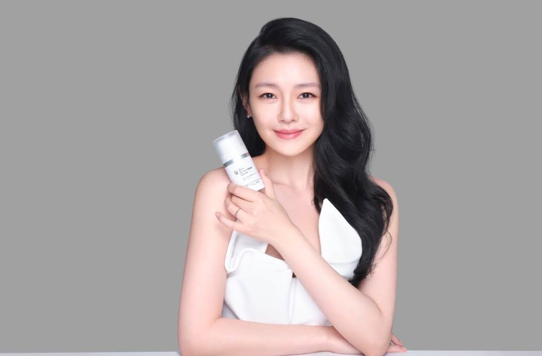 Bintang serial Meteor Garden, Barbie Hsu meninggal dunia di usia 48 tahun karena menderita pneumonia.