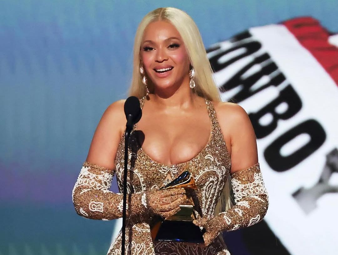 Meski sudah punya puluhan trofi Grammy, Beyonce untuk pertama kali meraih penghargaan Best Album pada 2025 ini!