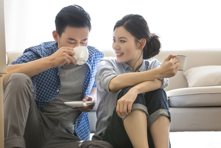 Selain penyayang istri dan keluarga, ini tanda-tanda suami menghargai hubungan pernikahannya. Apa saja?