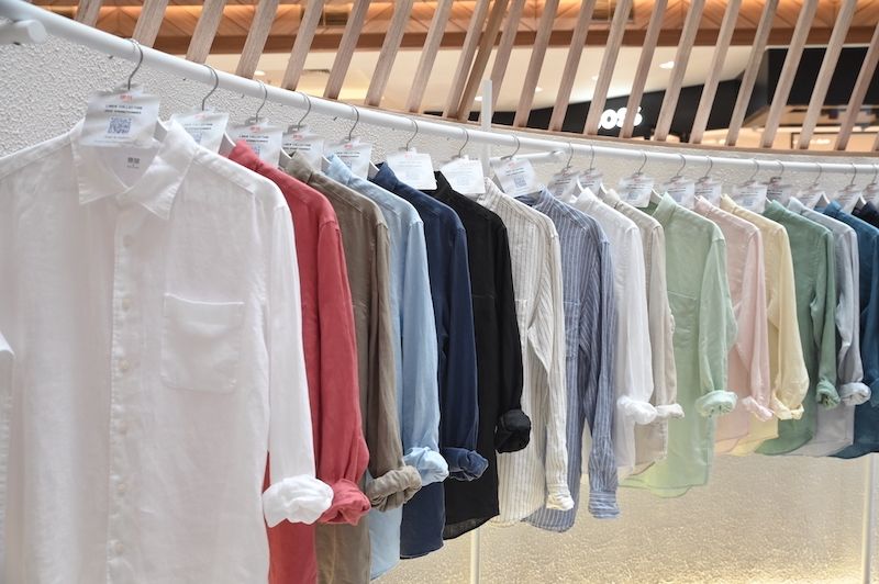 Ada banyak alasan kenapa linen adalah material kain yang bisa dijadikan investasi jangka panjang. Berikut rekomendasinya dari UNIQLO.