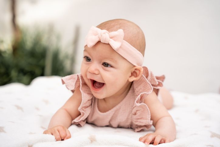Nama bayi perempuan berawalan huruf X memiliki kesan unik dan eksotis. Pilihan nama yang bermakna indah dapat memberikan identitas istimewa bagi si kecil.