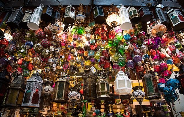 Daerah di Indonesia memiliki tradisi unik dan sarat makna menyambut bulan Ramadan. Berikut ini beberapa diantaranya!