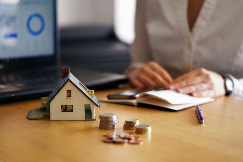 Mencapai financial freedom untuk perempuan karier lewat investasi jangka panjang, berikut pilihannya untukmu.