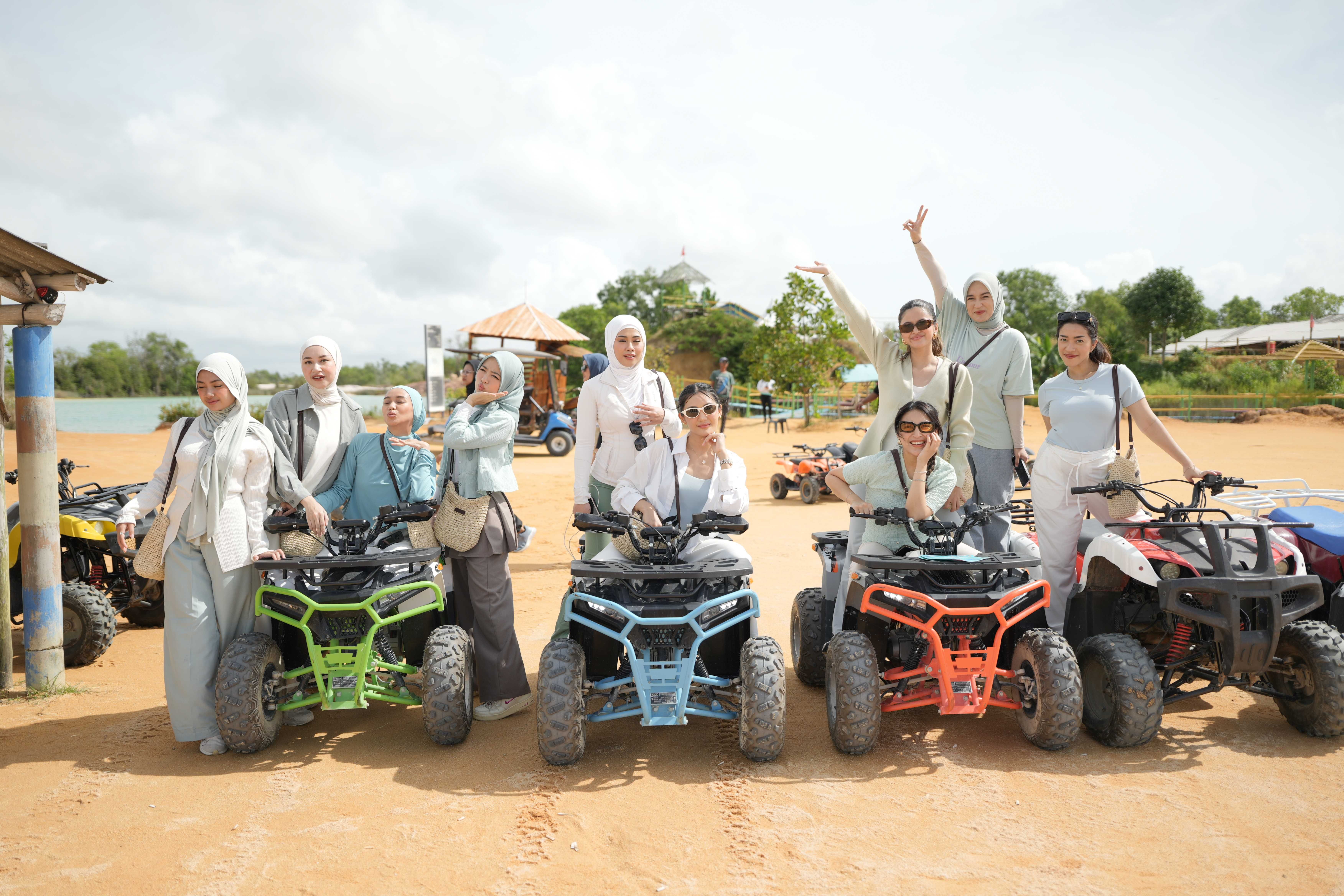 SoKlin mengadakan acara eksklusif SoKlin Hijab Cool Race #StayCoolRaceOn di Bintan, Kepulauan Riau bersama 25 peserta, dari influencer dan media.