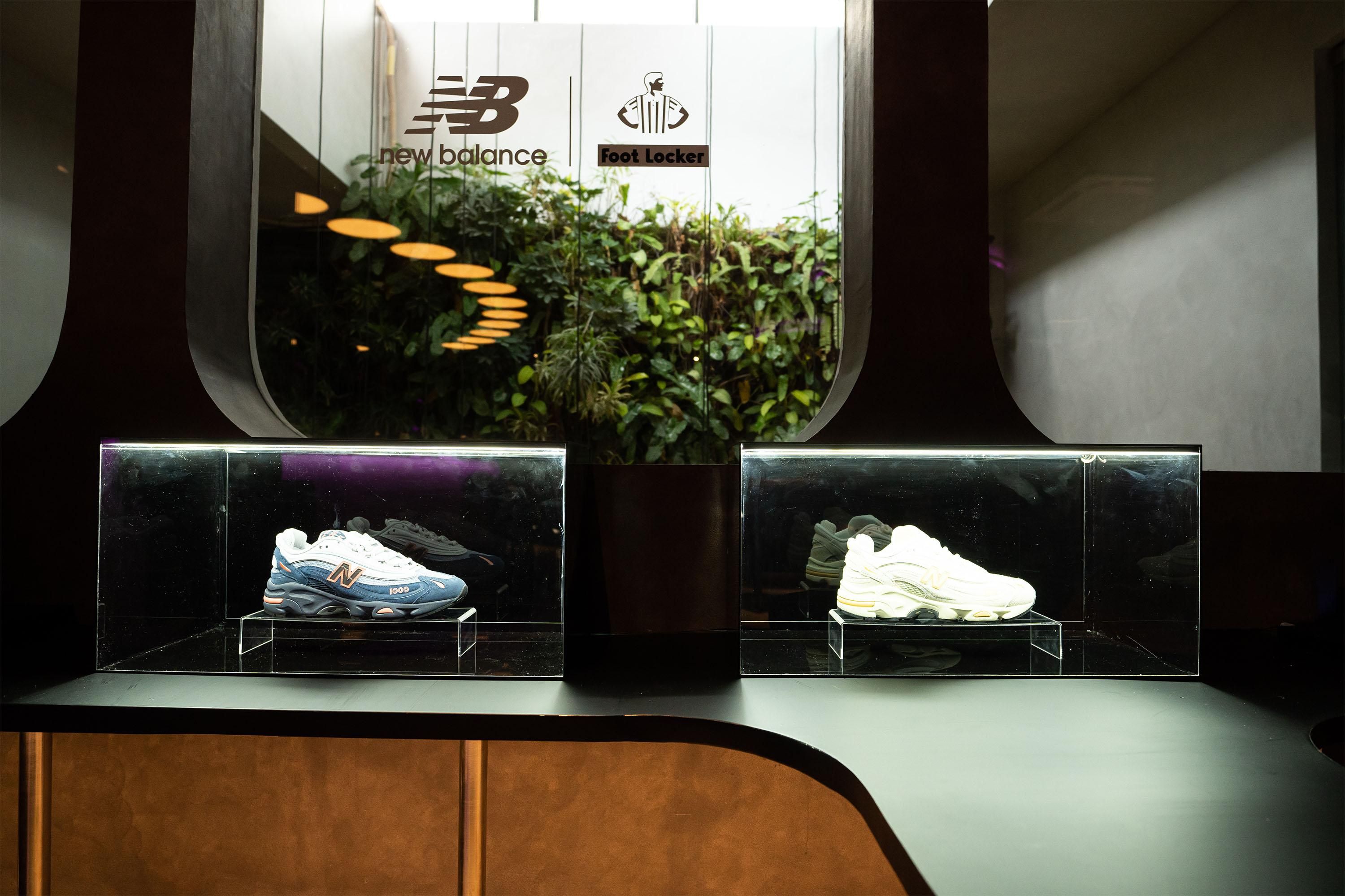 Sedang mencari sneaker dengan gaya Y2K yang futuristik? New Balance hadirkan sneaker dengan pilihan warna baru yang unik.