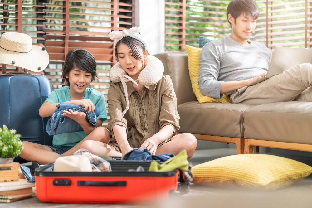 Tips aman mudik Lebaran 2025 tanpa khawatir rumah kemalingan atau risiko lainnya, yuk simak lengkapnya.