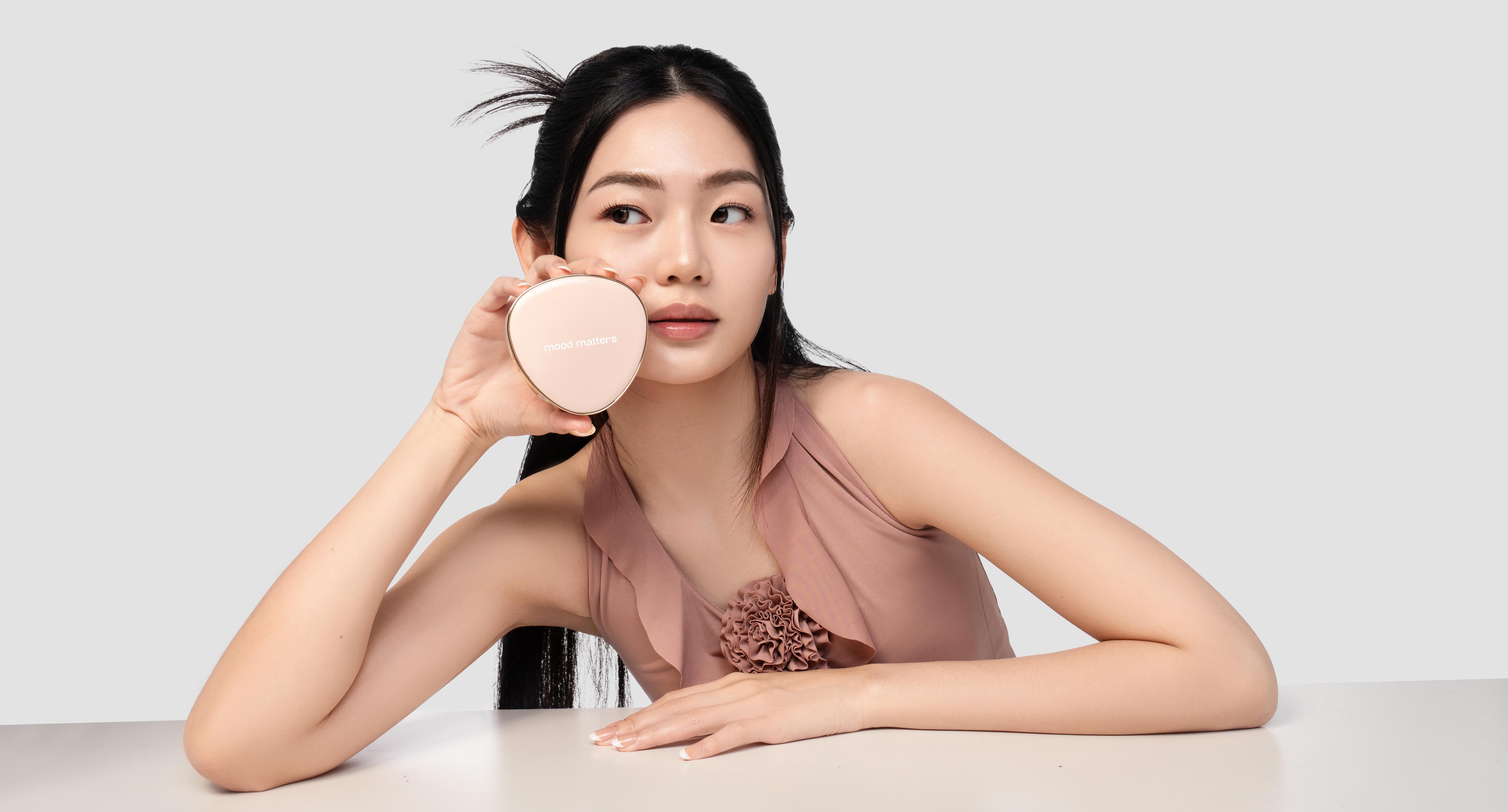 Lebih dari sekadar penampilan, makeup juga bisa meningkatkan mood penggunanya. Ini rekomendasi makeup yang bisa tingkatkan mood dari Mood Matters.
