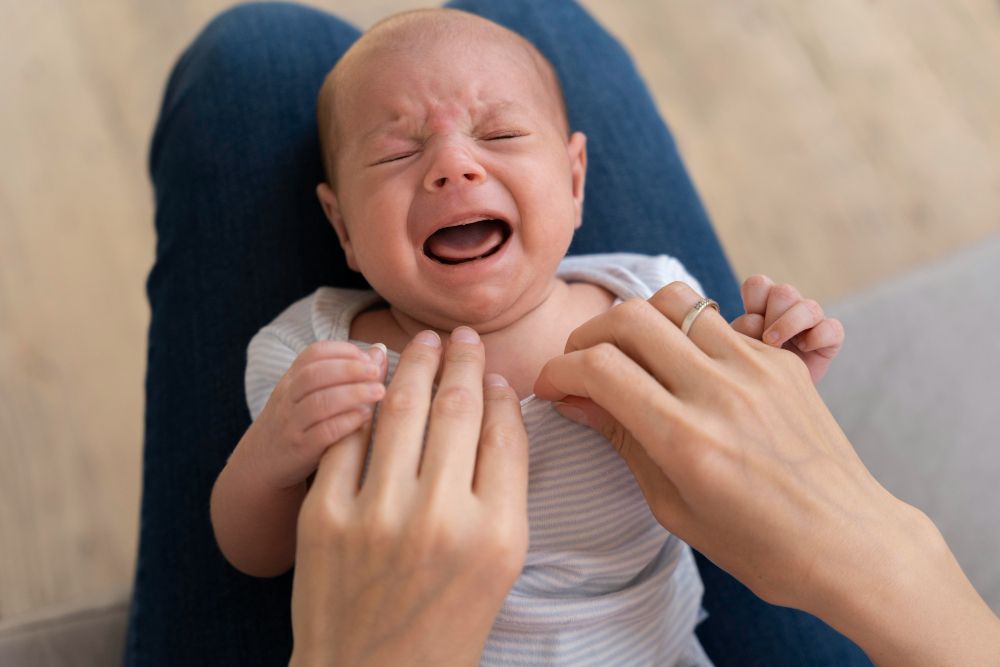 Mengenal apa itu tongue tie pada bagi lengkap dengan penanganannya. Apakah lidah anak harus dipotong? Adakah efek sampingnya?