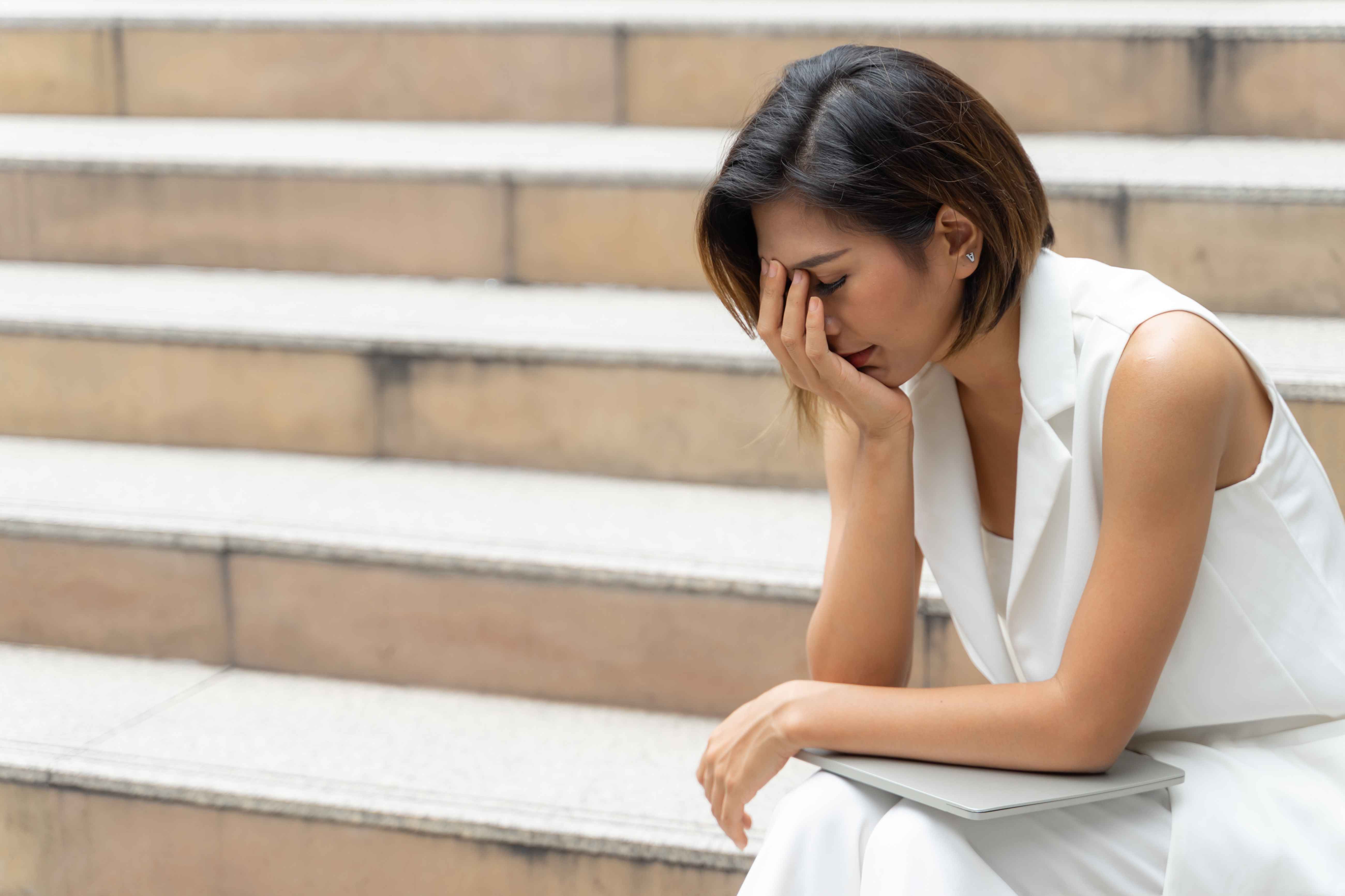 Kenali sindrom kelelahan adrenal, kondisi yang sering tersembunyi di balik kesibukan perempuan dan dapat memengaruhi kesehatan fisik dan mental.